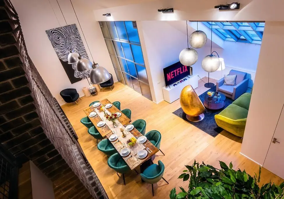 5Br+2Bath Old Town Industrial Penthouse, A/C Διαμέρισμα Πράγα