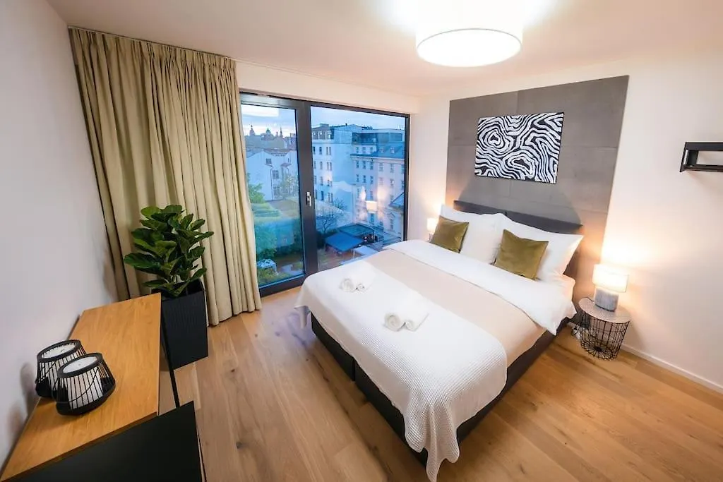 5Br+2Bath Old Town Industrial Penthouse, A/C Διαμέρισμα Πράγα