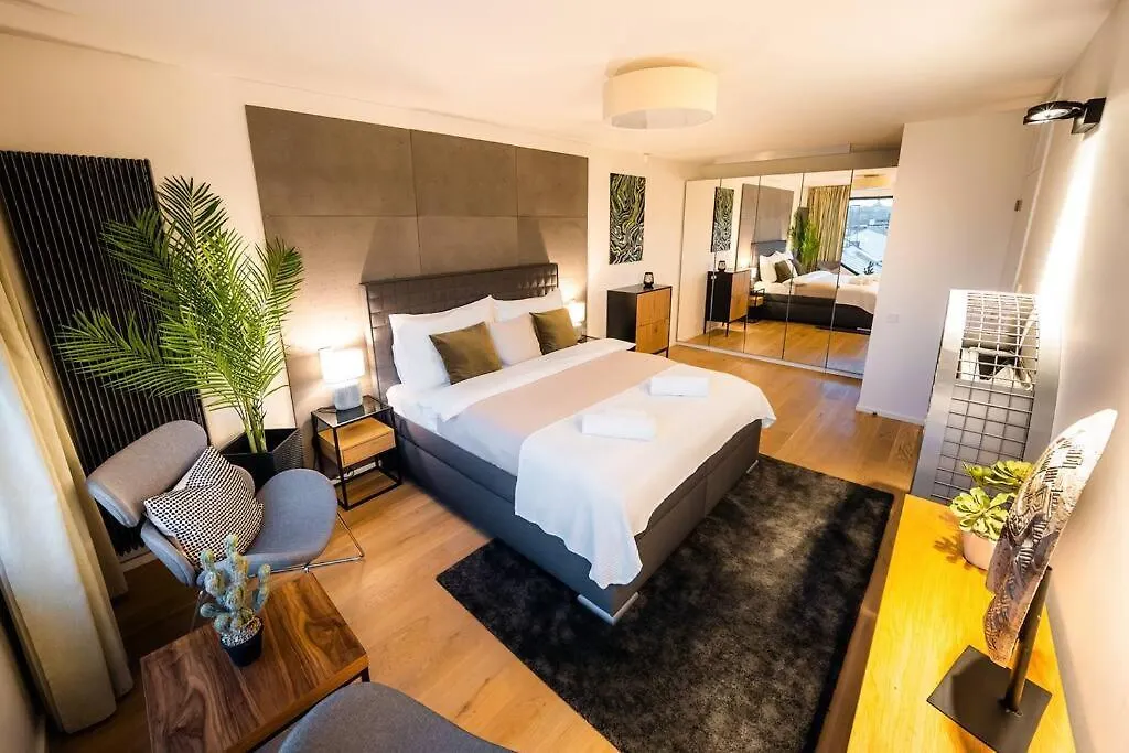 5Br+2Bath Old Town Industrial Penthouse, A/C Διαμέρισμα Πράγα 0*,  Τσεχία